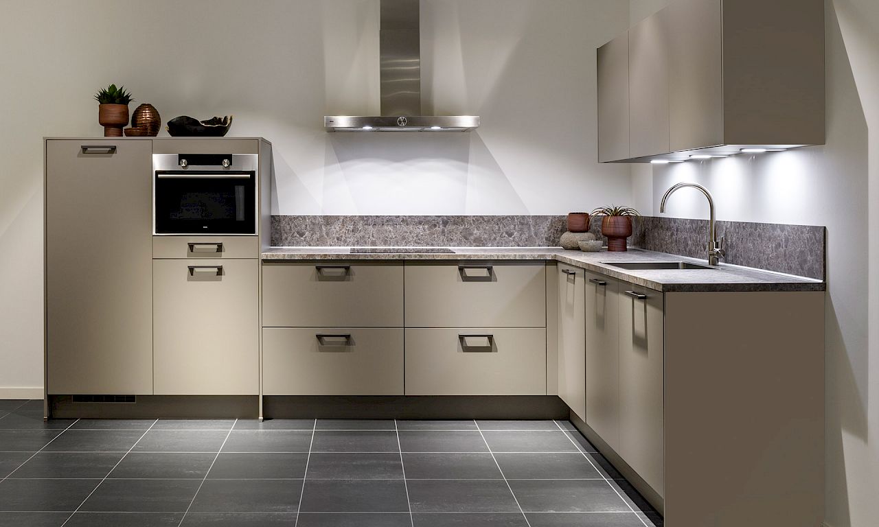 Nuva keuken Tilburg beige