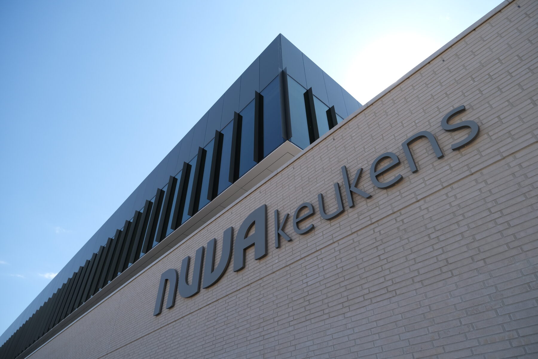 Nieuw pand met logo