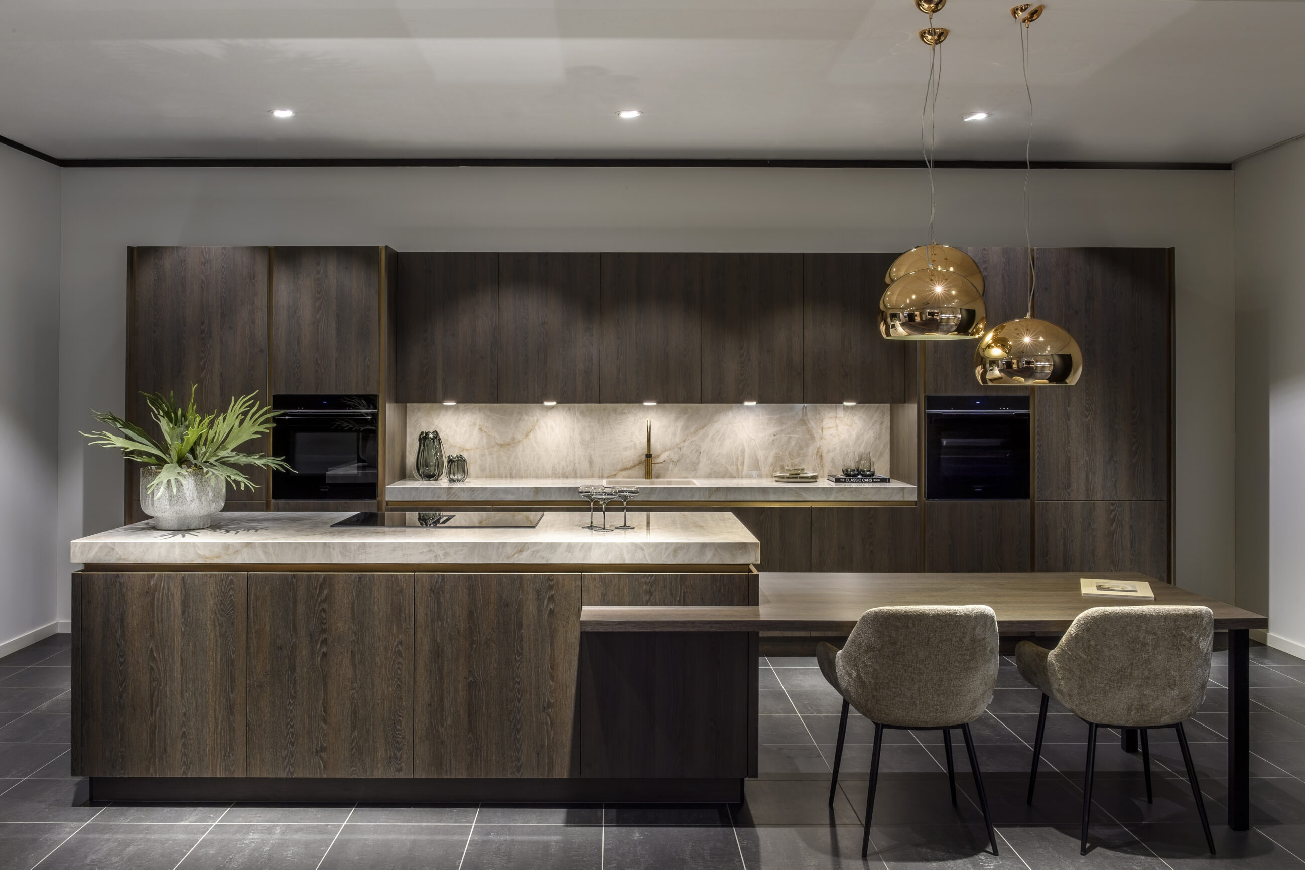 Trendy houten eilandkeuken