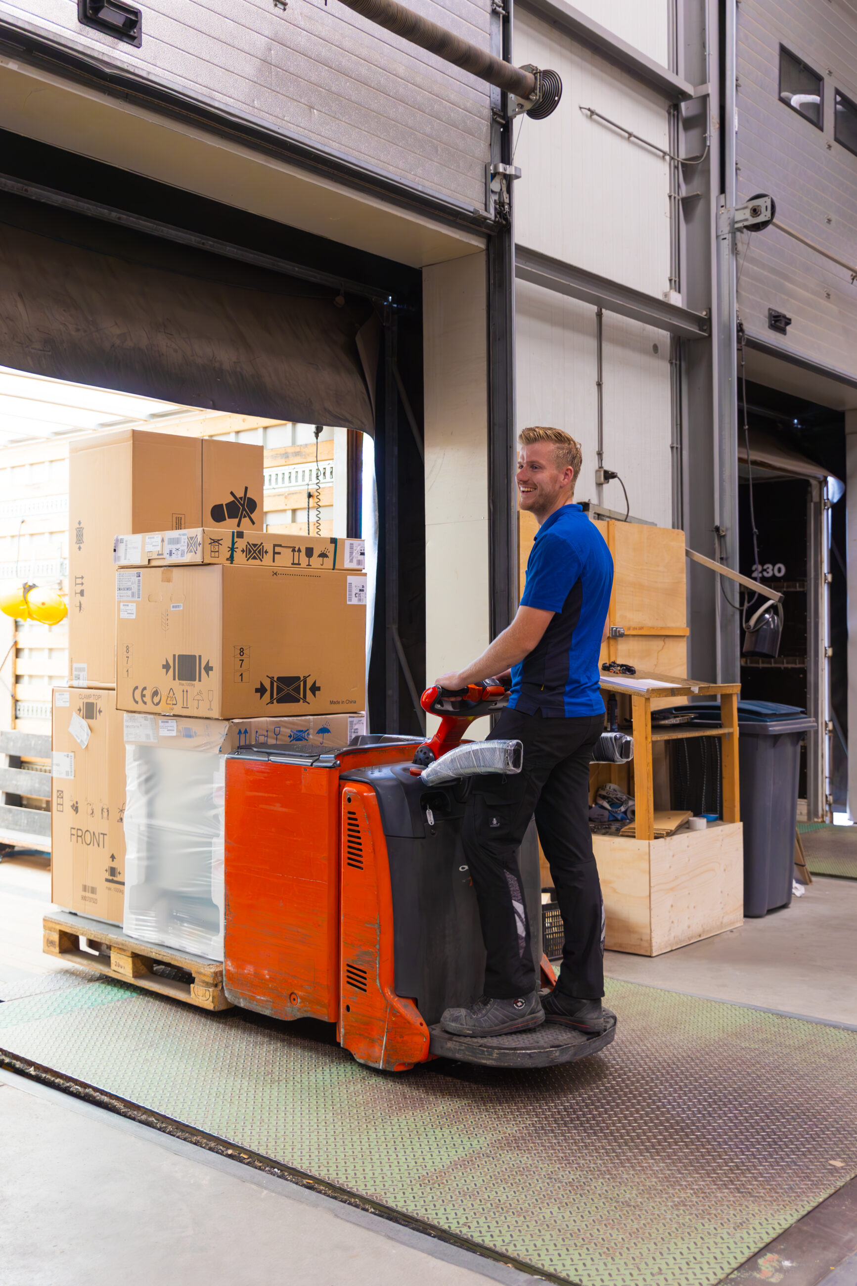 Vacatures - Magazijn laden vrachtwagen